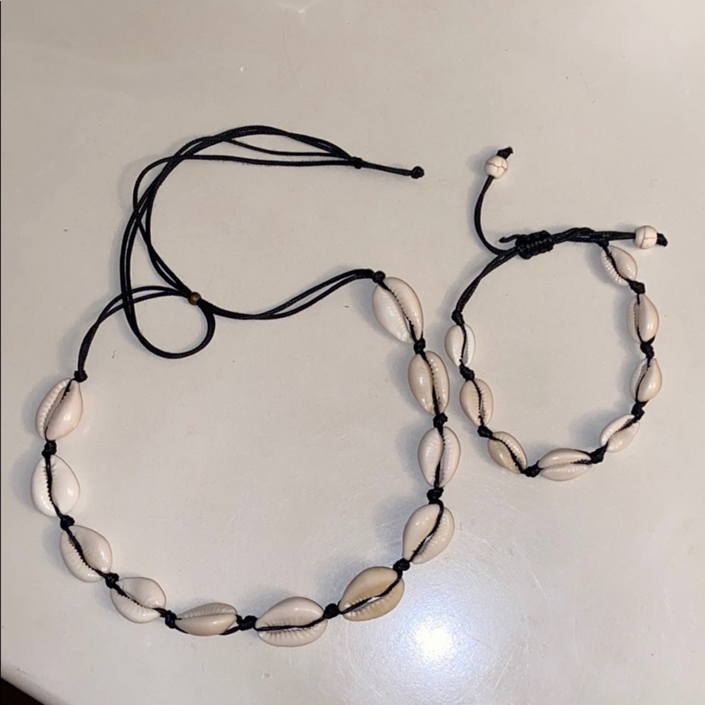 Shell necklace & anklet set
